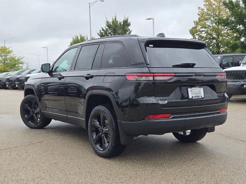New 2025 Jeep Grand Cherokee Limited w/ Black Appearance Package image 15