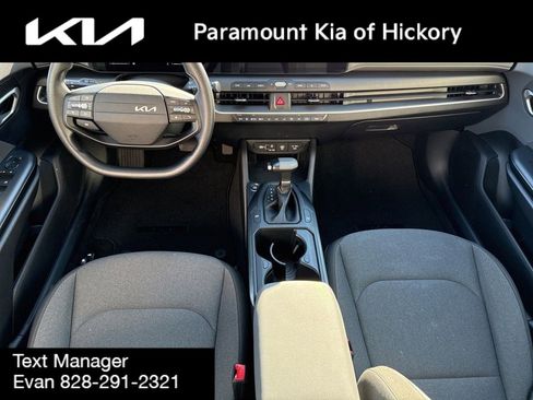 Used 2025 Kia K4 LXS image 16