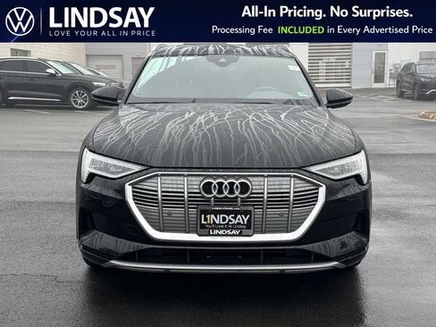 Used 2022 Audi e-tron Premium AWD/4WD image 7