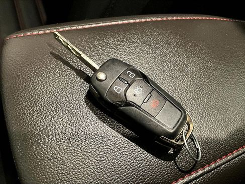 Used 2013 Ford Fusion SE FWD image 33
