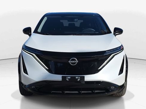 Used 2023 Nissan Ariya FWD image 11