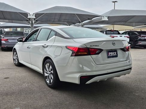 Used 2024 Nissan Altima 2.5 S image 8