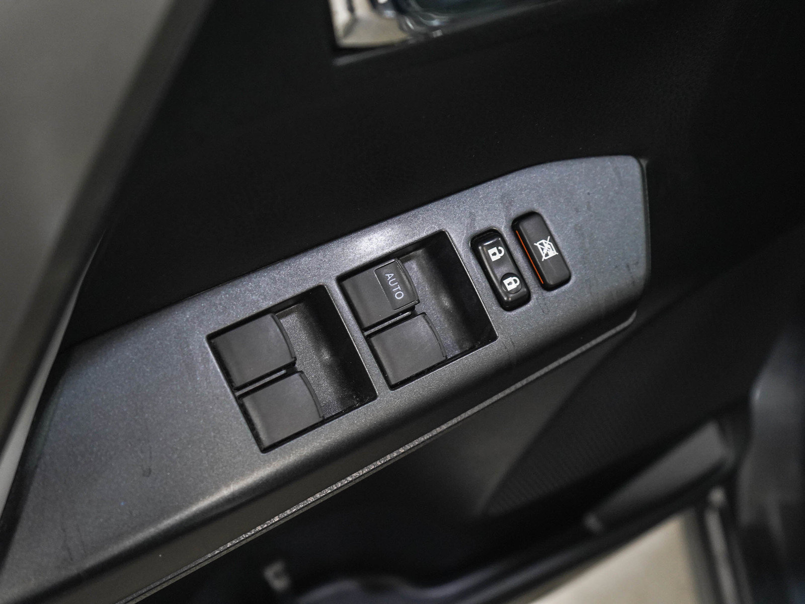 Used 2018 Toyota RAV4 XLE AWD/4WD image 20