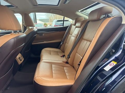 Used 2017 Lexus ES 350 w/ Luxury Package image 11