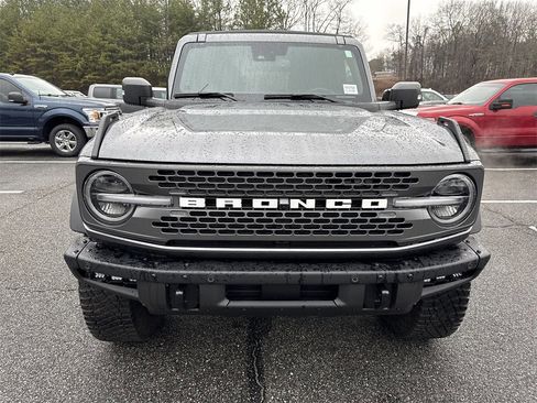 Used 2024 Ford Bronco Badlands image 2