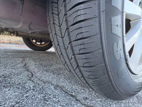 Used 2017 Chevrolet Sonic LT image 36