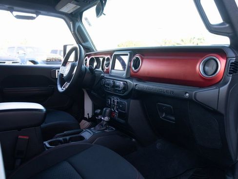 Used 2019 Jeep Wrangler Unlimited Rubicon image 19