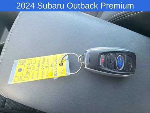 Used 2024 Subaru Outback Premium AWD/4WD image 22
