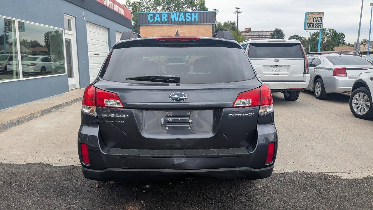 Used 2011 Subaru Outback 2.5i Limited AWD/4WD image 6