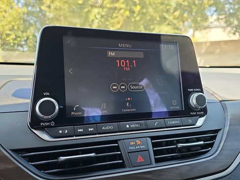 Certified 2023 Nissan Altima 2.5 SV FWD image 21