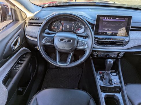 Used 2022 Jeep Compass Latitude w/ Convenience Group image 17