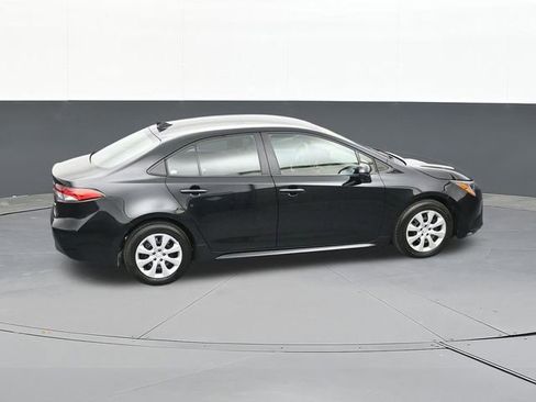 Used 2025 Toyota Corolla LE FWD image 63