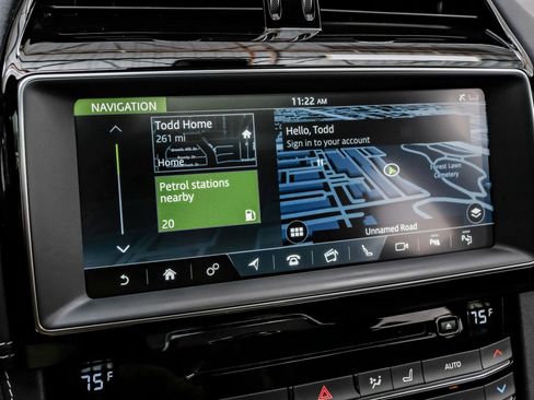 Used 2019 Jaguar F-PACE S image 24