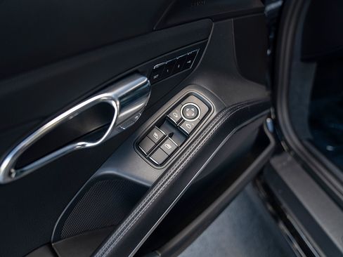 Certified 2016 Porsche 911 Carrera RWD image 18