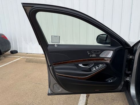 Used 2015 Mercedes-Benz S 550 Sedan image 21