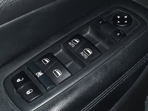 Used 2020 Jeep Grand Cherokee Limited AWD/4WD image 27