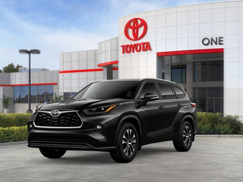 New 2026 Toyota Highlander XLE AWD/4WD image 1