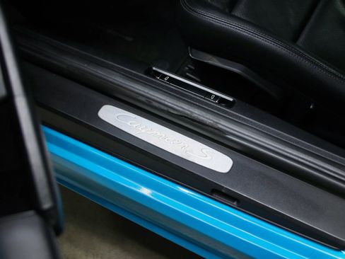 Used 2018 Porsche 718 Cayman S image 24