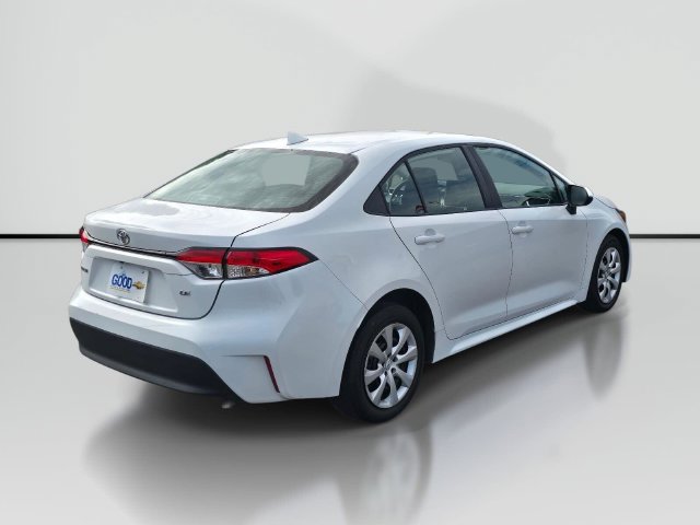 Used 2024 Toyota Corolla LE FWD image 5