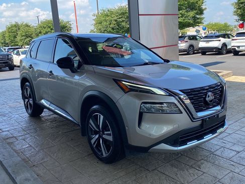 Certified 2023 Nissan Rogue Platinum w/ Platinum Premium Package AWD/4WD image 3