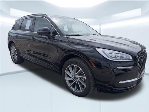 Used 2025 Lincoln Corsair Grand Touring w/ Equipment Group 301A AWD/4WD image 4