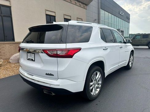 Used 2018 Chevrolet Traverse High Country AWD/4WD image 3