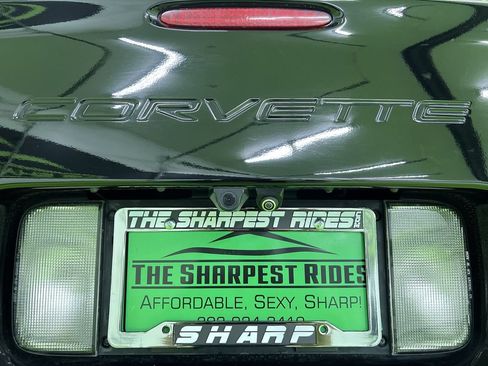 Used 2004 Chevrolet Corvette Coupe w/ Roof Package RWD image 12