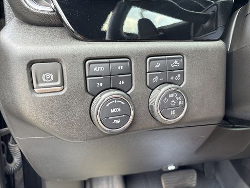 Used 2024 Chevrolet Silverado 1500 High Country AWD/4WD image 10