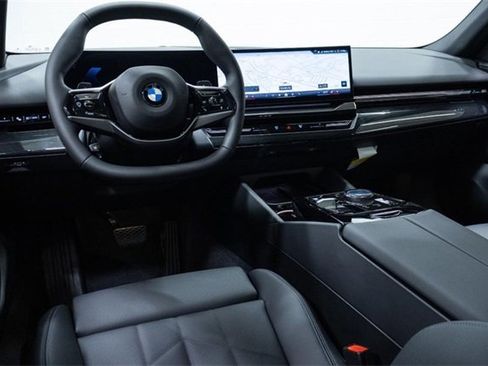 New 2026 BMW 530i xDrive w/ Premium Package image 21