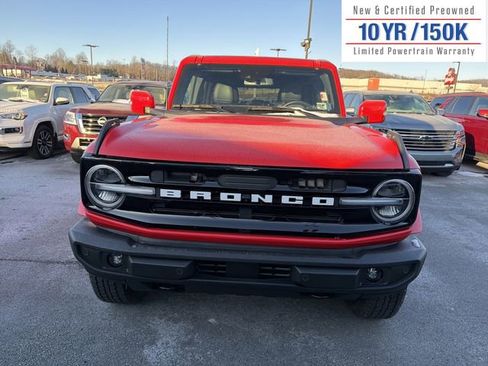 Used 2023 Ford Bronco Outer Banks image 2