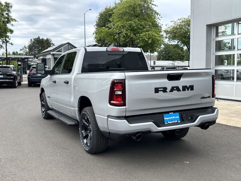 New 2026 RAM 1500 Express AWD/4WD image 3
