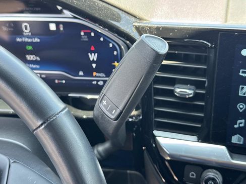 Used 2023 Chevrolet Silverado 1500 LT RWD image 17