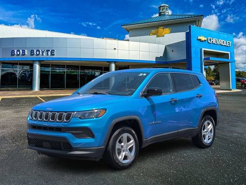 Used 2024 Jeep Compass Sport AWD/4WD image 9