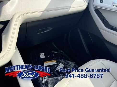 New 2026 Ford Explorer Active w/ Active Comfort Package RWD image 25