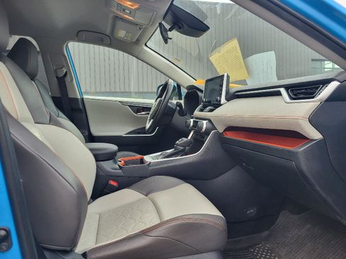 Used 2020 Toyota RAV4 Adventure image 12