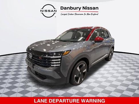 Certified 2025 Nissan Kicks SR w/ SR Premium Package AWD/4WD image 8