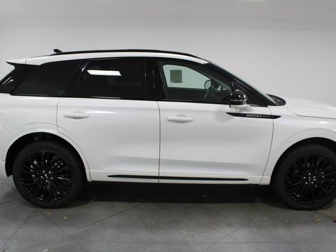 New 2026 Lincoln Corsair Reserve image 10