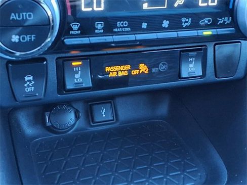 Used 2022 Toyota RAV4 XSE image 6