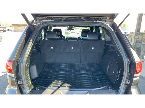 Used 2021 Jeep Grand Cherokee Laredo X AWD/4WD image 18