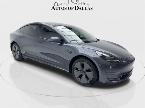 Used 2023 Tesla Model 3 Standard Range image 2