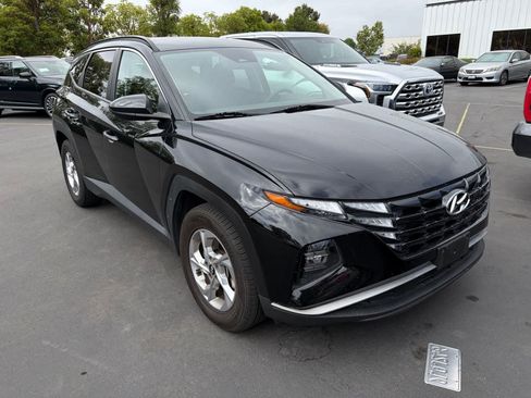 Used 2024 Hyundai Tucson SEL FWD image 2