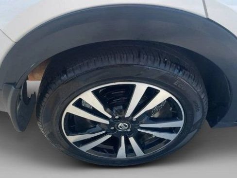 Used 2020 Nissan Kicks SV FWD image 7