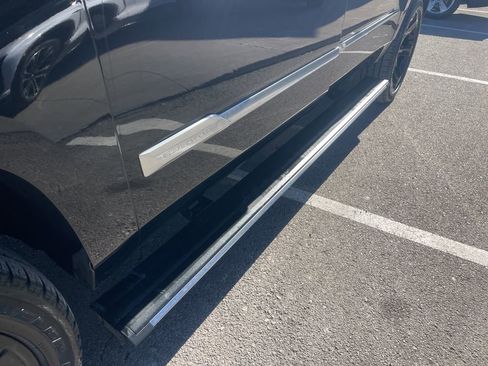 Used 2019 Cadillac Escalade ESV Platinum image 11