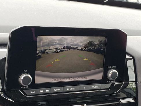 Certified 2025 Nissan Pathfinder SV image 34