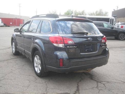 Used 2014 Subaru Outback 2.5i Premium AWD/4WD image 7