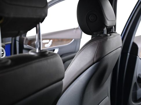 Used 2017 Mercedes-Benz GLC 300 4MATIC image 24