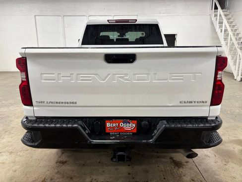 Used 2024 Chevrolet Silverado 2500 Custom AWD/4WD image 6