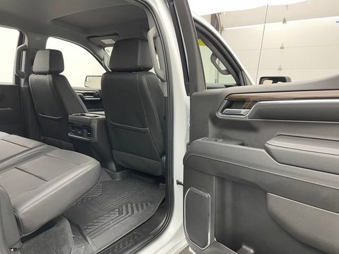 Used 2024 Chevrolet Silverado 1500 LT Trail Boss w/ Convenience Package II AWD/4WD image 33