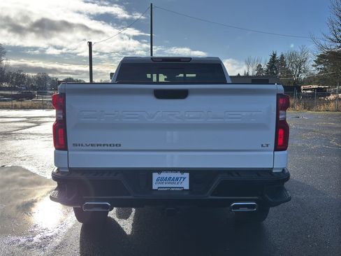 Used 2024 Chevrolet Silverado 1500 LT Trail Boss w/ Convenience Package II image 28