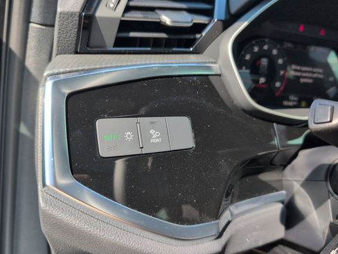 New 2025 Audi Q3 2.0T Premium image 14